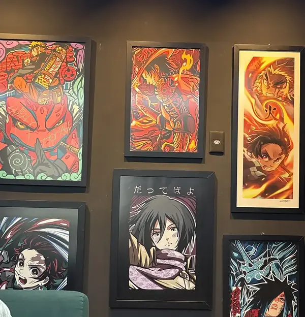 Parede de quadros de anime: Kurama, Demon Slayer e Madara